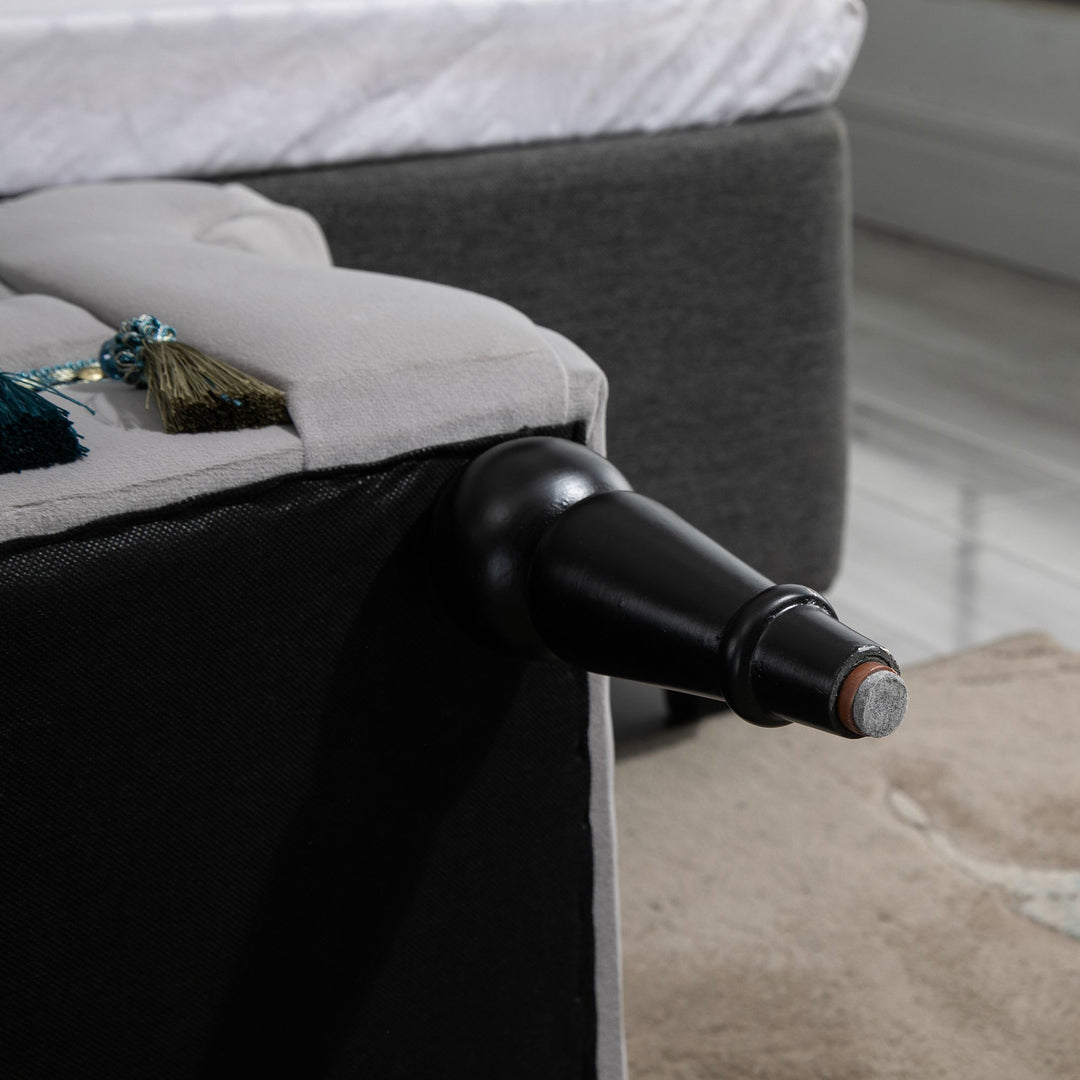 Polstret bænk, fløjlslook, luksuriøs sengebænk med træben, entrébænk til soveværelse, lasteevne op til 150 kg, lysegrå, 117 x 40 x 58 cm