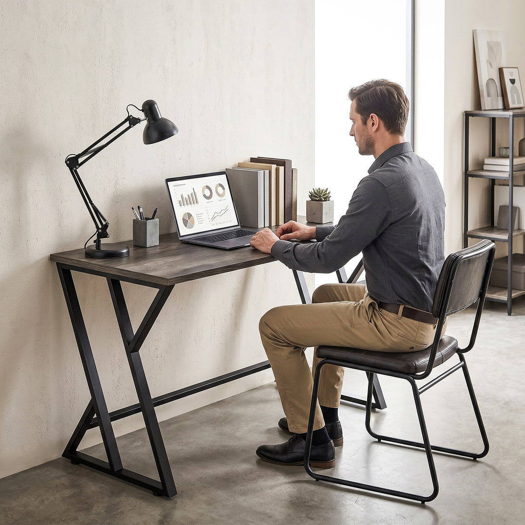 Skrivebord/computerbord 120x60cm, kontorbord med Z-formet metalbase, trælook, industrielt design til kontor, grå