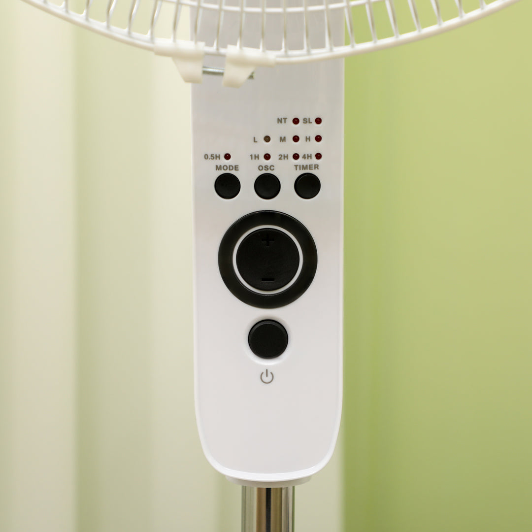 Standventilator med fjernbetjening, højdejusterbar, 3 hastighedsindstillinger, metal, hvid, Ø44,5 x H110-124 cm