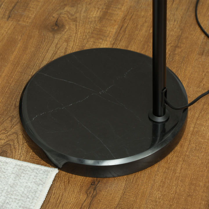 Gulvlampe med hamprebskærm, højdejusterbar, fodkontakt, metal, sort