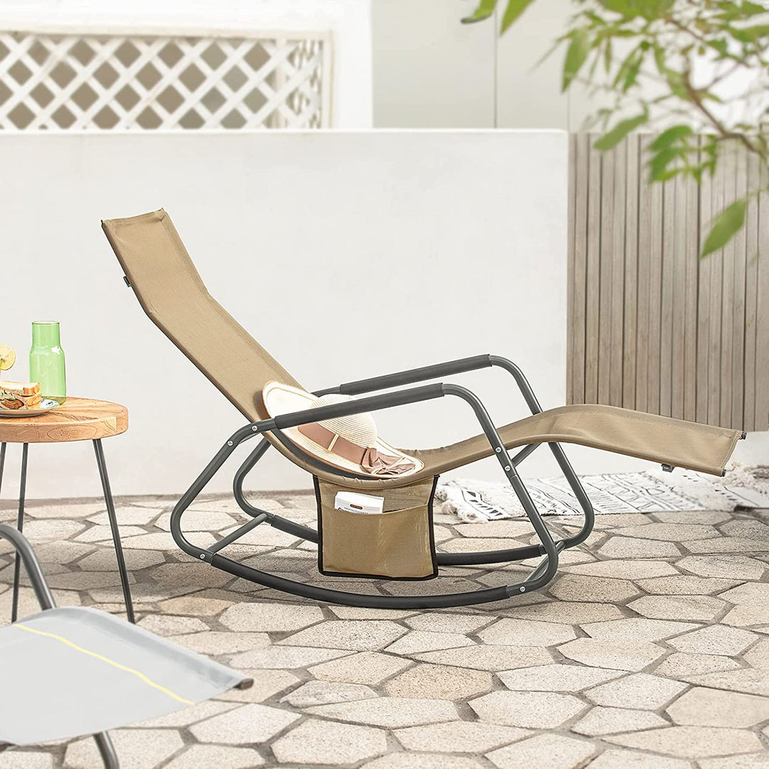 Relaxing Chair Recliner Sun Lounger med sidetaske Det er meget behageligt at sidde i denne udendørs gyngestol i haven.