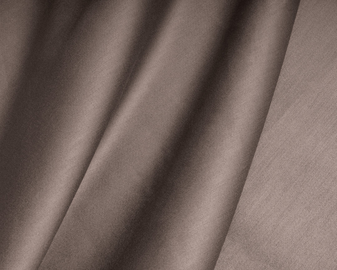 Lagen i satin, taupe 120 x 200 cm