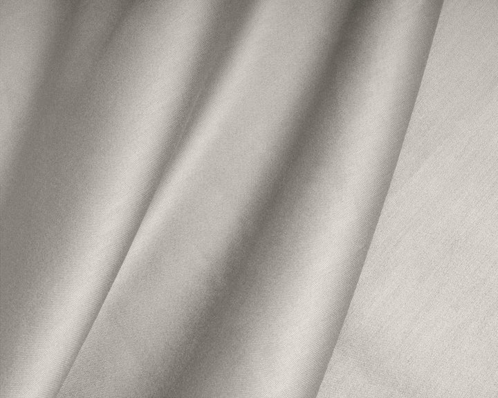 Lagen i satin til topmadras, creme 140 x 200 cm