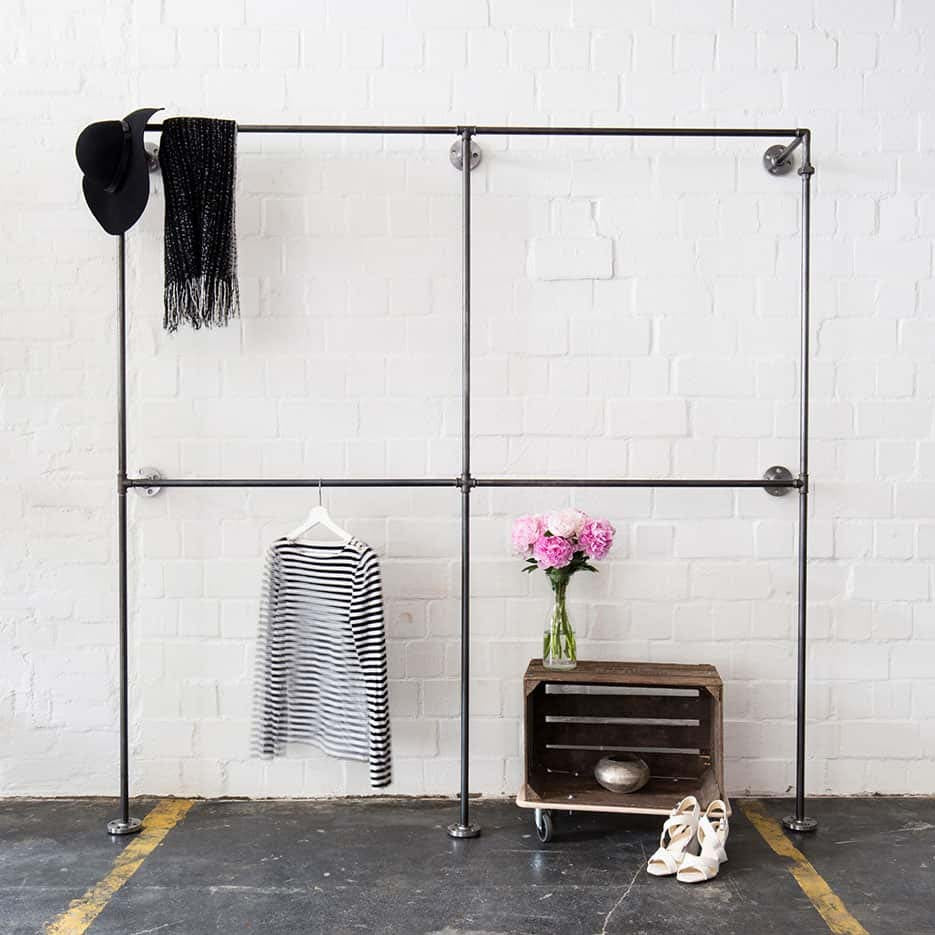 Åben garderobe, TO X TO, B200xH200xD28cm, fås i sort og sølvfarve