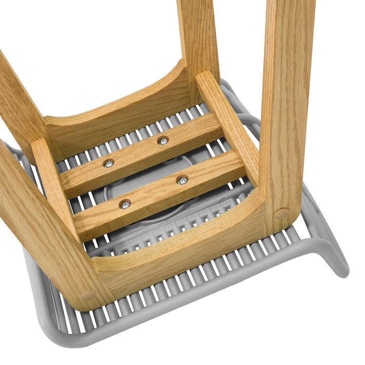 Moderne køkkenstol i træ, grå