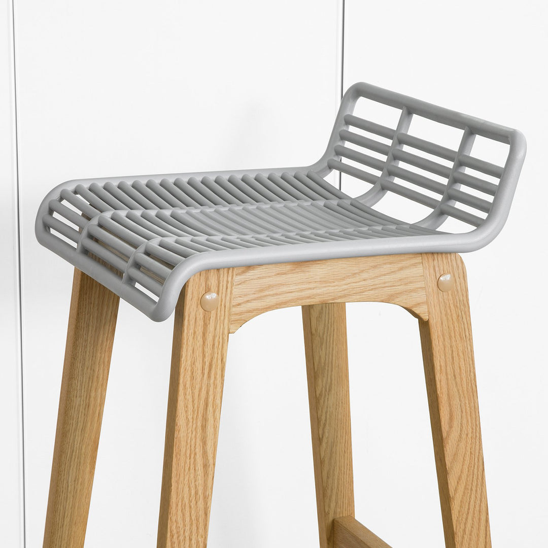Moderne køkkenstol i træ, grå