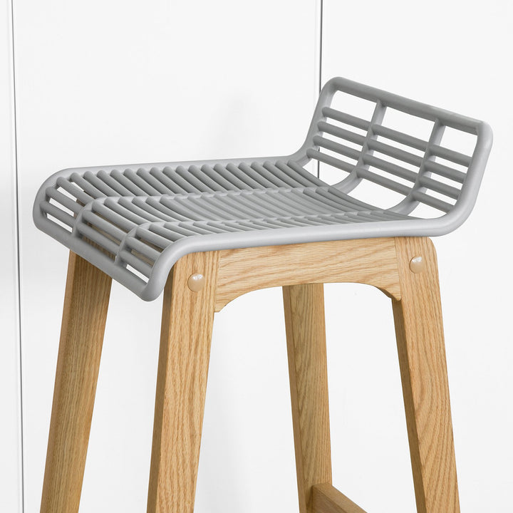 Moderne køkkenstol i træ, grå