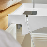 Praktisk bakke / sengebord til sengekanten, 36 x 25 x 9 cm, hvid